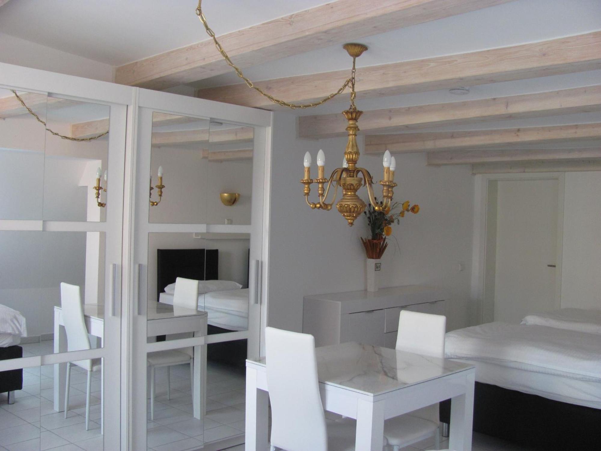 Apartment Storchenfaerbe Memmingen Quarto foto